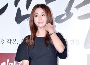 イ・ミンジョン 黒革のミニスカートで艶やかに登場!R19指定映画「人間中毒」VIP試写会