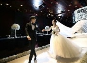 ユン・サンヒョン&Maybee、「まるでピアノコンサートのような結婚式」の現場写真が公開