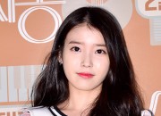 IU,映画『セ・シ・ボン』VIP試写会に出席【写真】