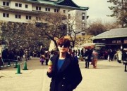 SUPER JUNIOR キュヒョン、名古屋城で撮った記念ショットを公開!「俺はこんな男」